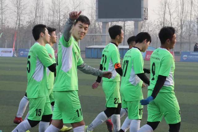 塔图姆三双阿德巴约24分 凯尔特人大胜热火1-0