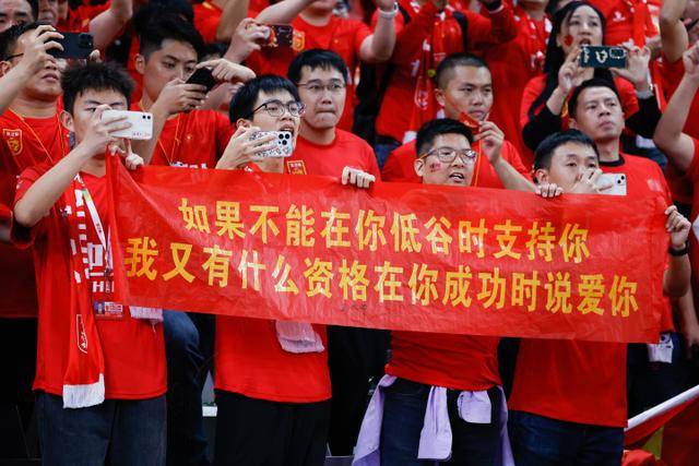 徐杰18+7+6广东逆转广州 邹阳21分福建胜四川