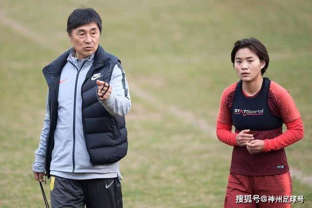用海港的方式击败海港 申花冲击联赛冠军增添信心