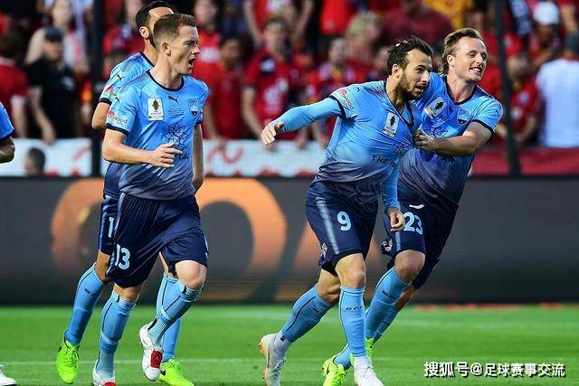 詹姆斯转发与乐福骑士同框照：乐福基金会绝对是最好的 都来支持